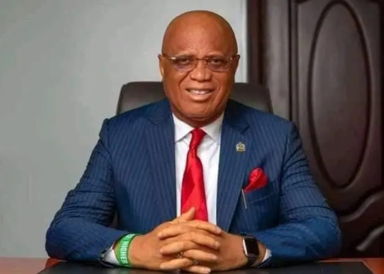 Akwa Ibom Governor Warns LG Chairmen Against Misuse of Funds, Rolls Out N5.1bn Grant for Traders