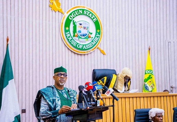 Abiodun Presents N1.7 Trillion 2026 Budget Estimate to Ogun Assembly